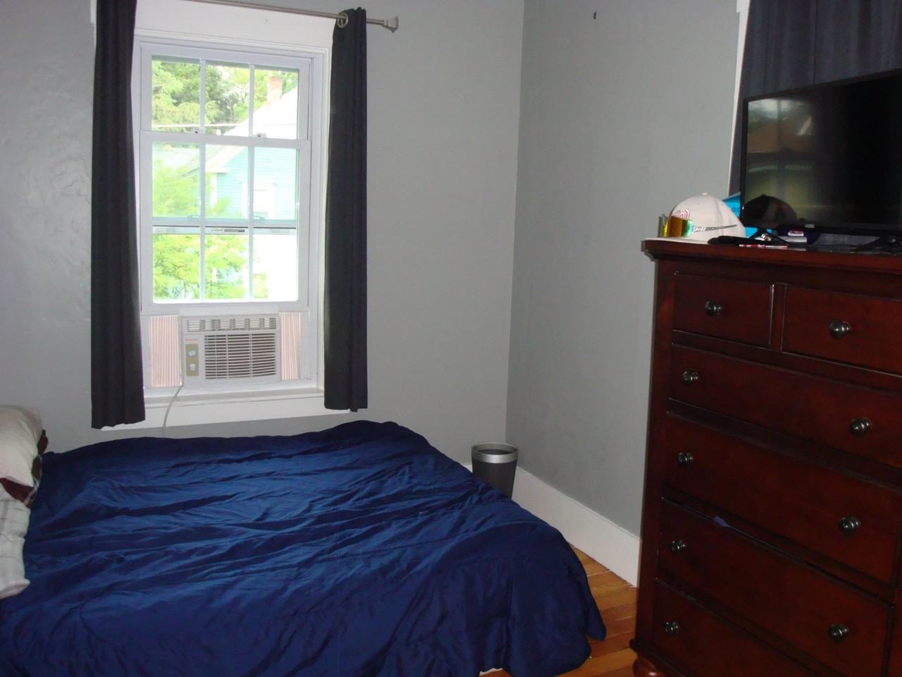 204 Elm St - Photo 7 of 8