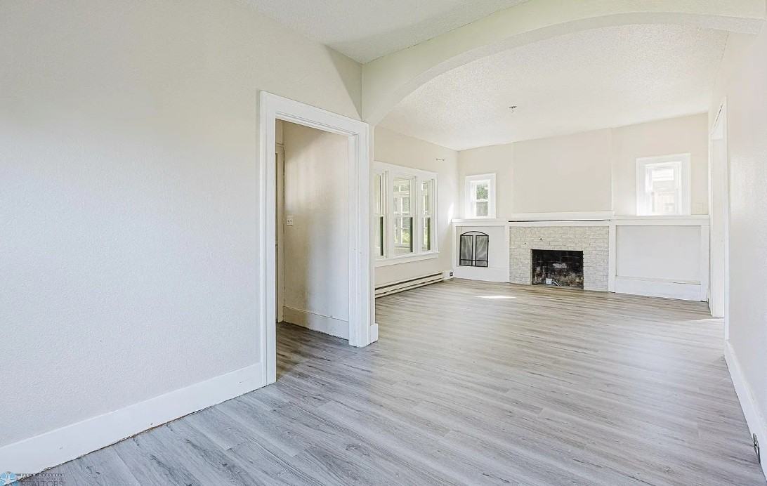 1118 8th Ave S - Photo 3 of 15