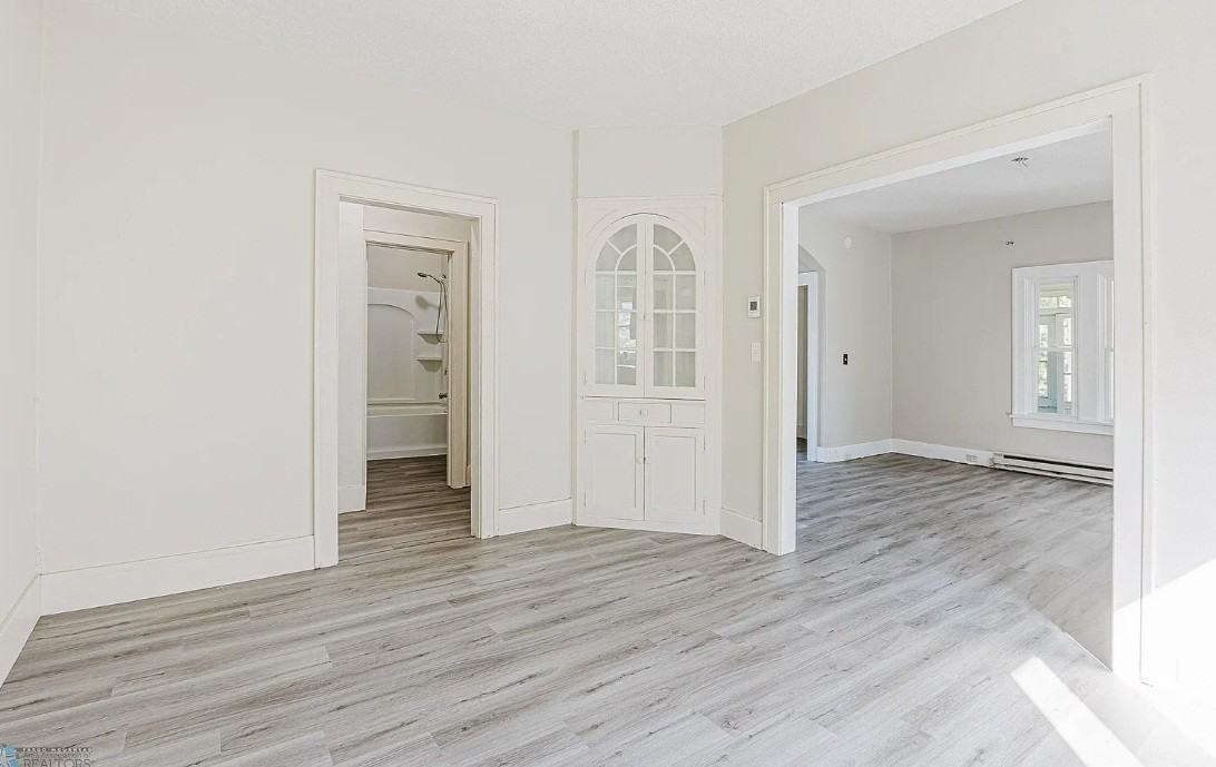 1118 8th Ave S - Photo 4 of 15