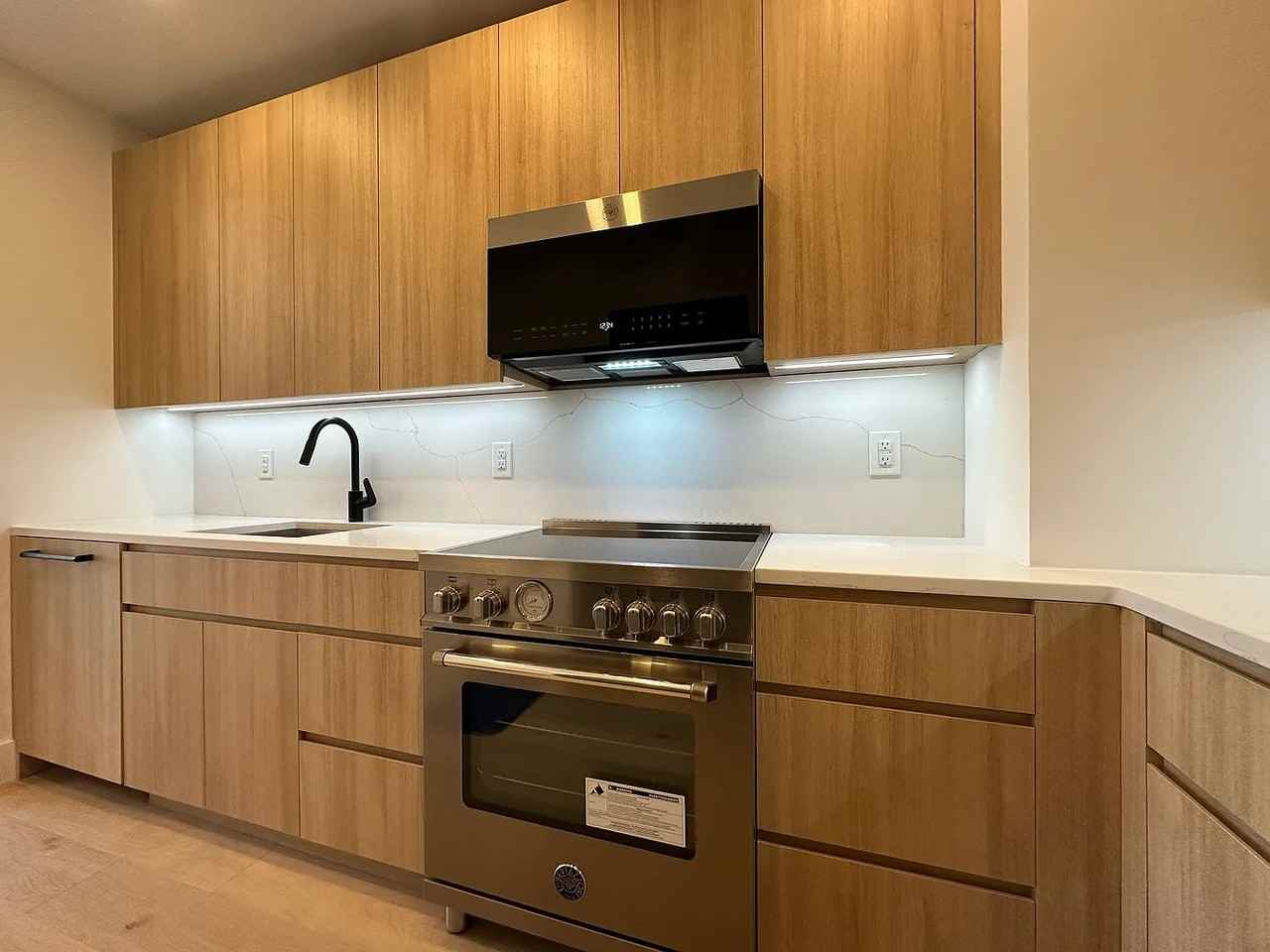 1216 30th Ave #402 - Photo 2 of 10