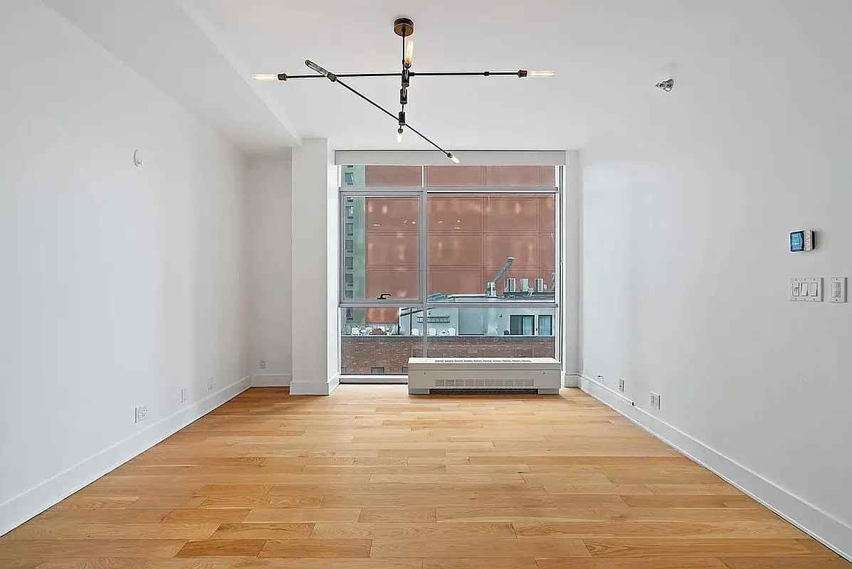 2626 Jackson Ave #603 - Photo 4 of 9