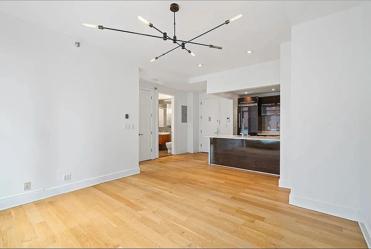 2626 Jackson Ave #603 - Photo 6 of 9