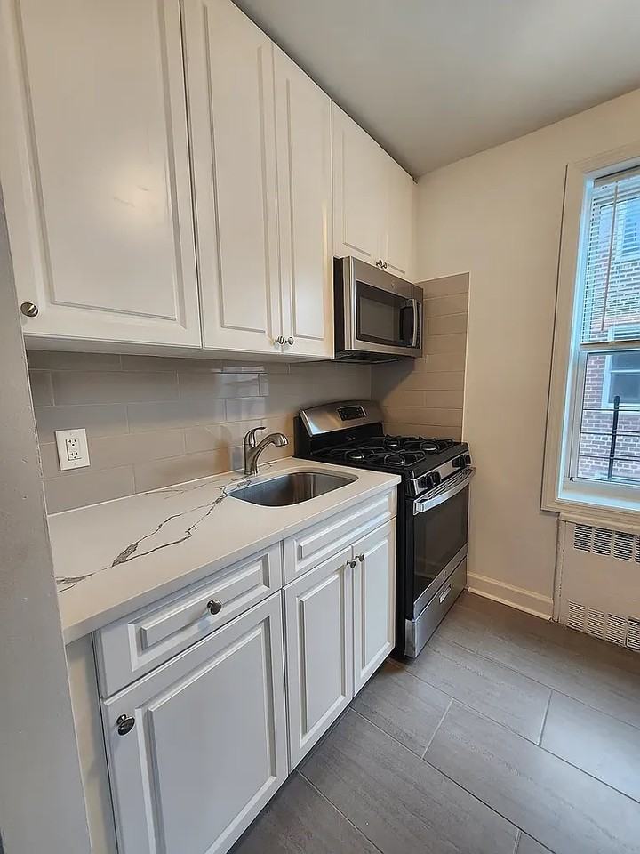 3316 82nd St #5D - Photo 2 of 7