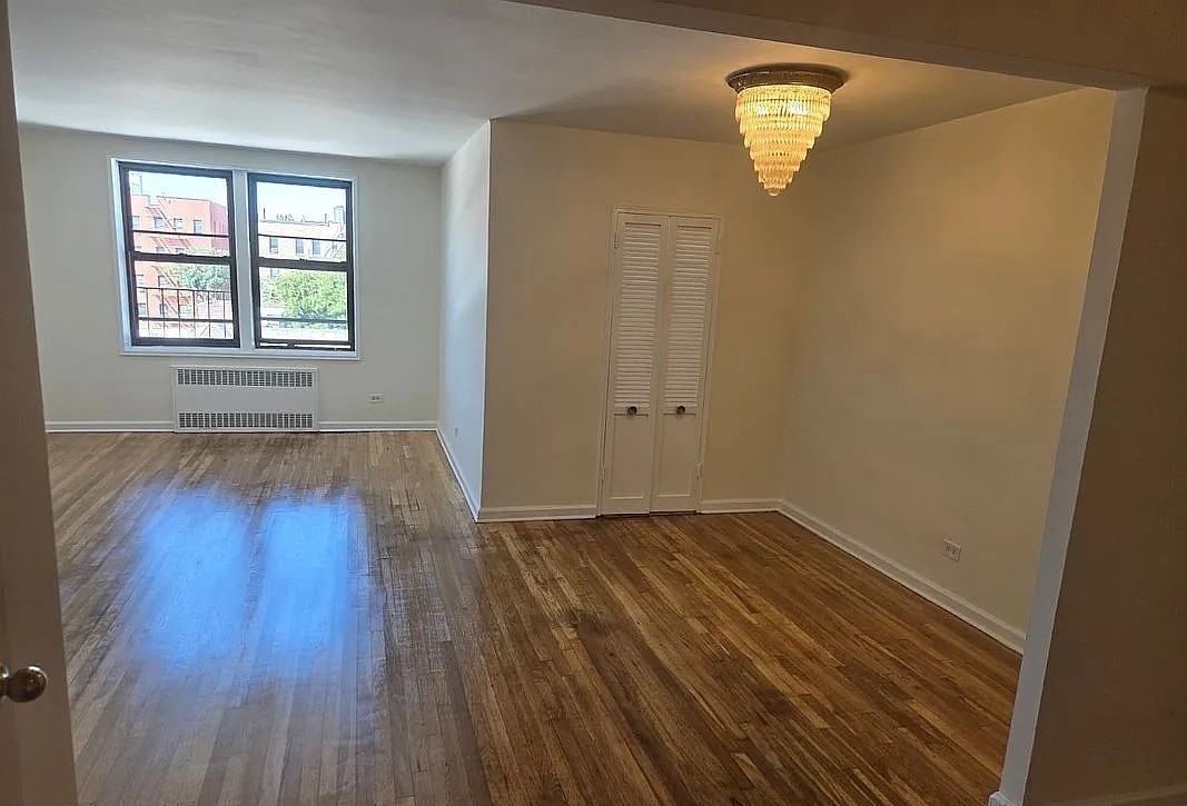 3730 83rd St #5G - Photo 2 of 9