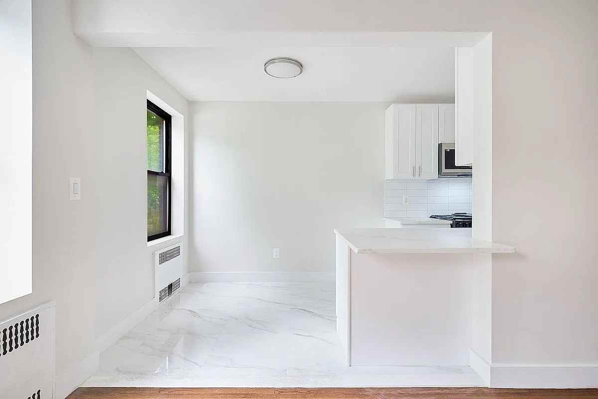 4112 41st St #2N - Photo 6 of 10