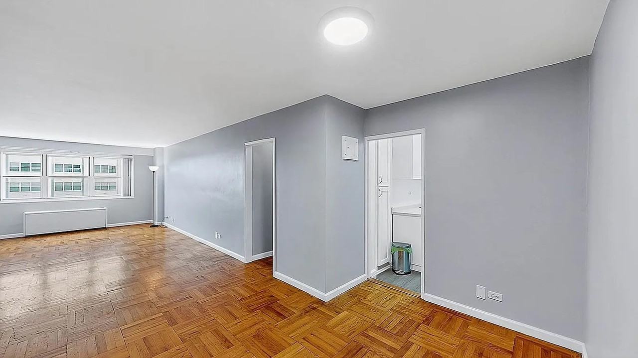 6636 Yellowstone Blvd #15A - Photo 3 of 11