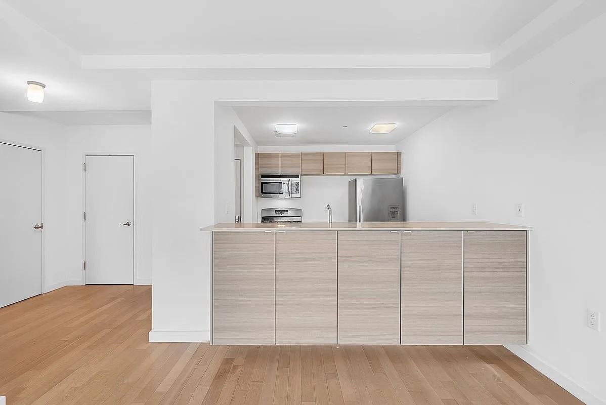 9116 Shore Front Pkwy #5E - Photo 2 of 9