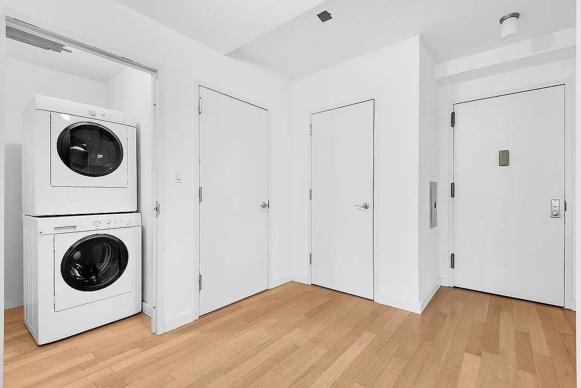 9116 Shore Front Pkwy #5E - Photo 6 of 9