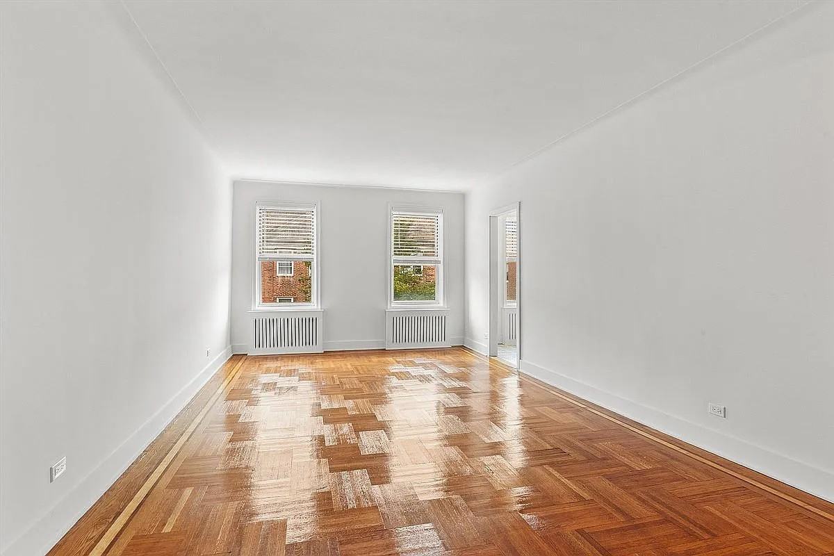 11139 76th Rd #F2 - Photo 4 of 7