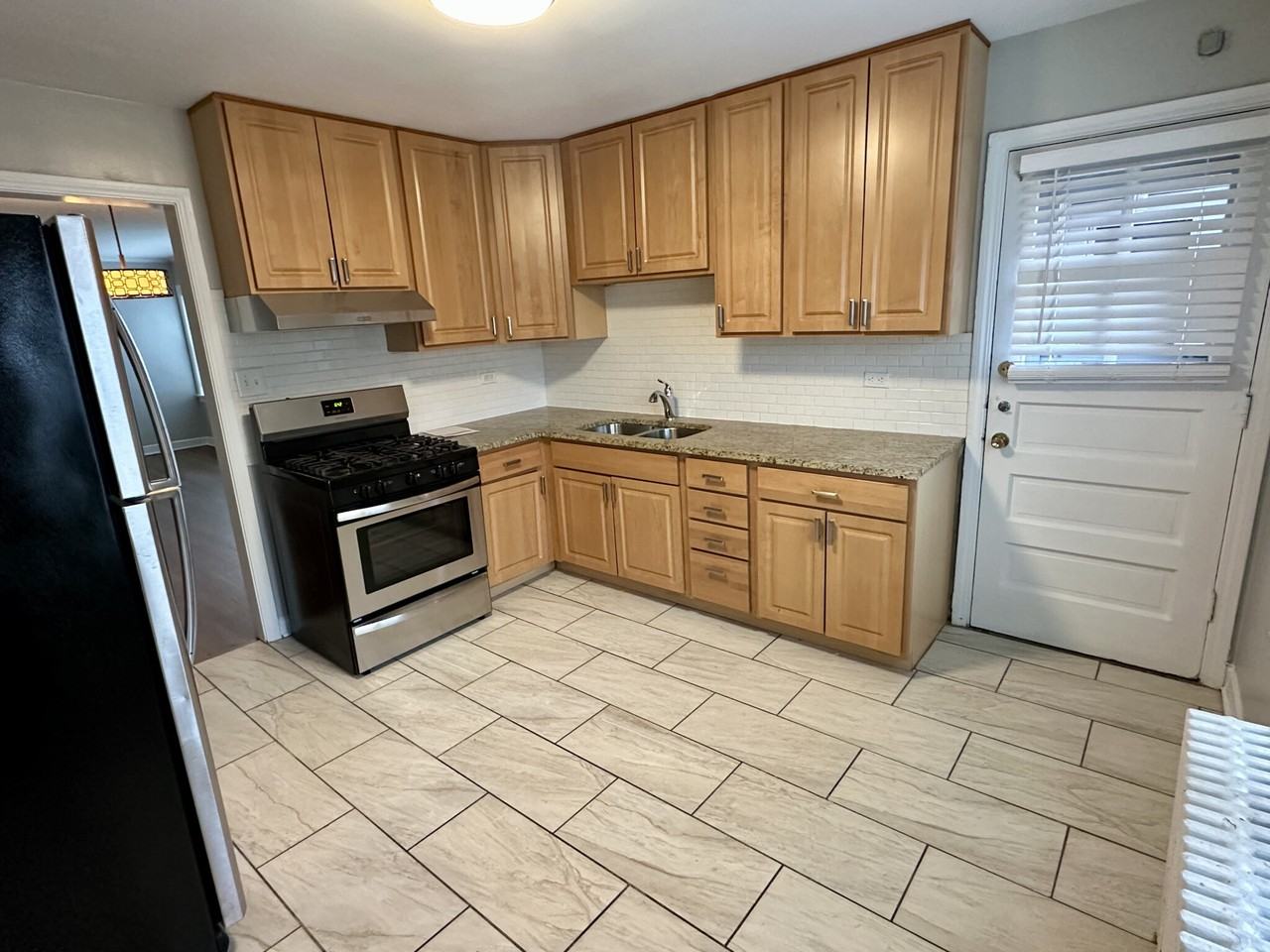 1218 Harvard Ter #2 - Photo 3 of 13