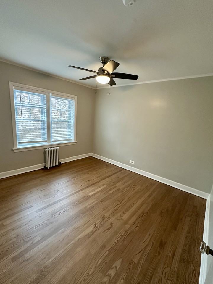 1218 Harvard Ter #2 - Photo 7 of 13