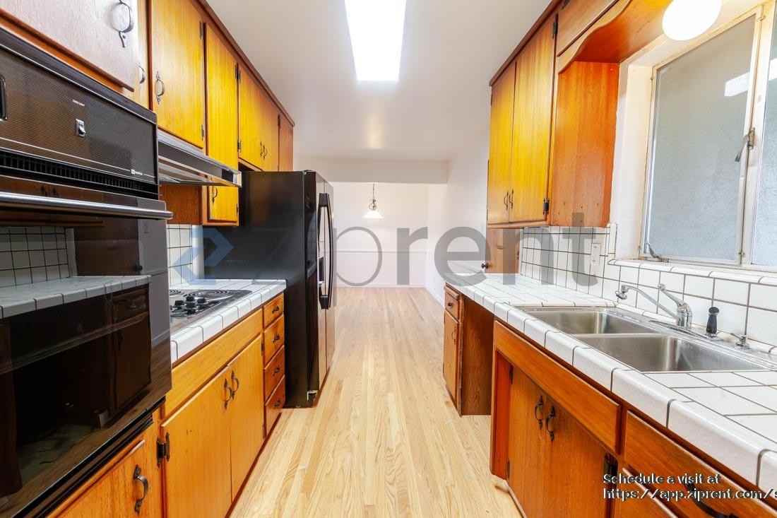 4636 Goya Pkwy - Photo 5 of 40