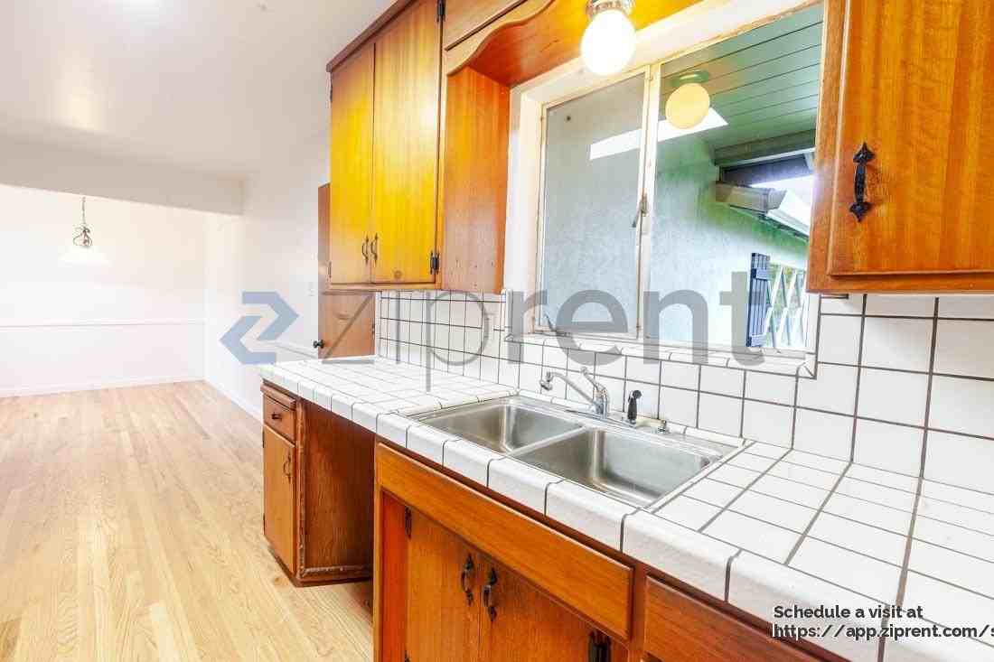 4636 Goya Pkwy - Photo 7 of 40