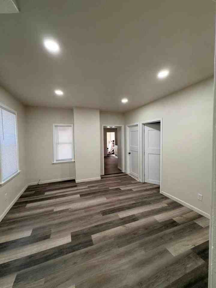 653 W Bruce St - Photo 4 of 16