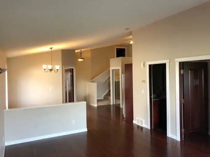 10518 106 Ave - Photo 2 of 9