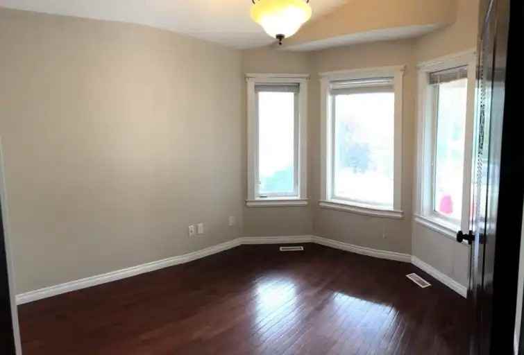 10518 106 Ave - Photo 3 of 9