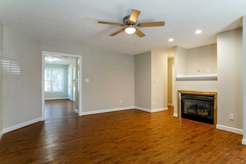 602 Coventry Dr - Photo 3 of 16