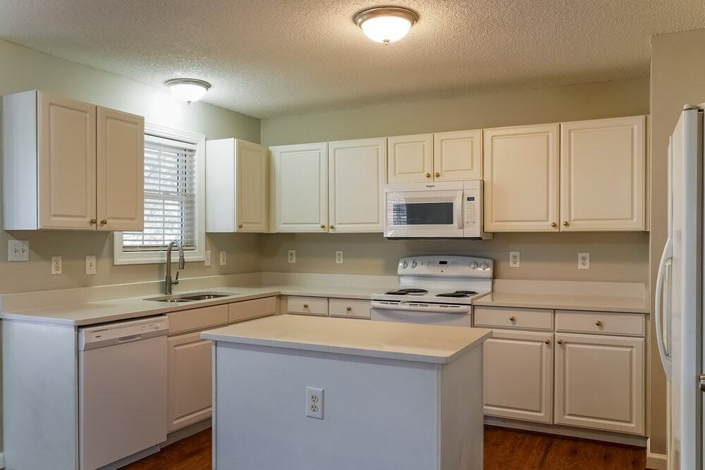 602 Coventry Dr - Photo 7 of 16