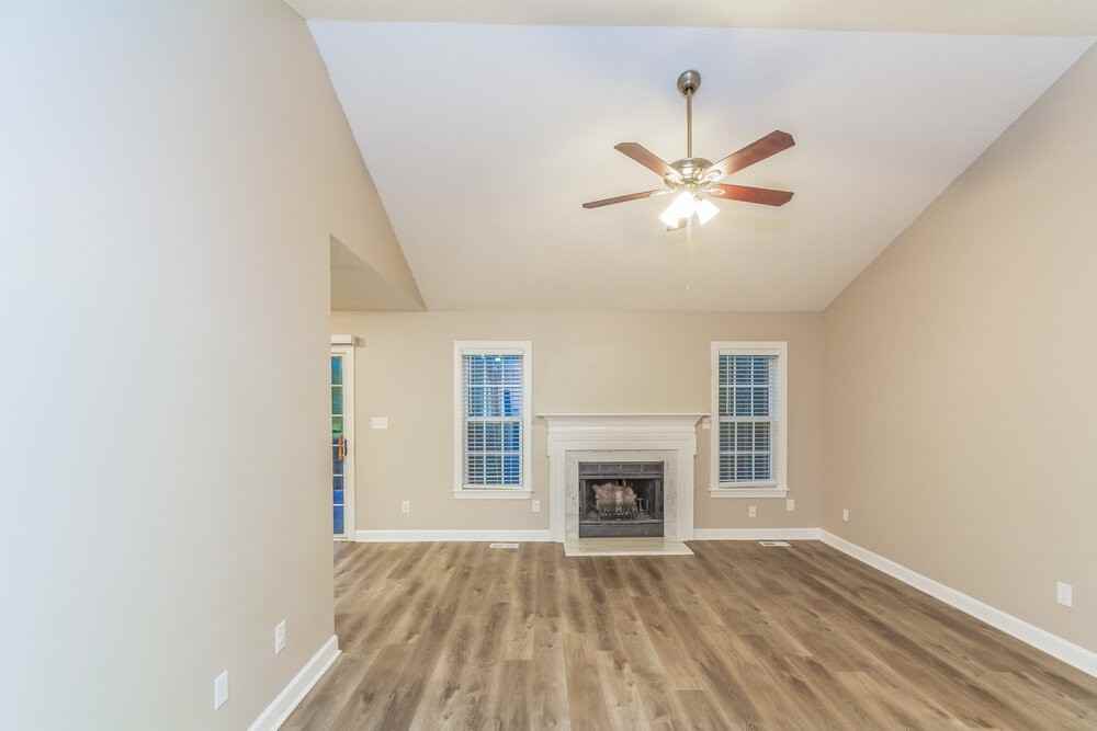 258 Tillamook Dr - Photo 3 of 16