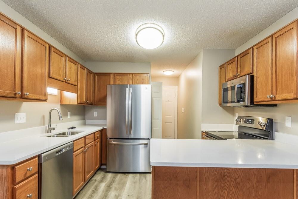 258 Tillamook Dr - Photo 5 of 16