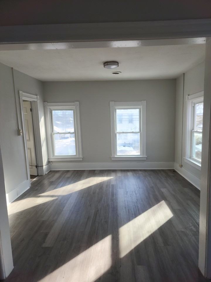 546 Lenox Ave #2 - Photo 3 of 20