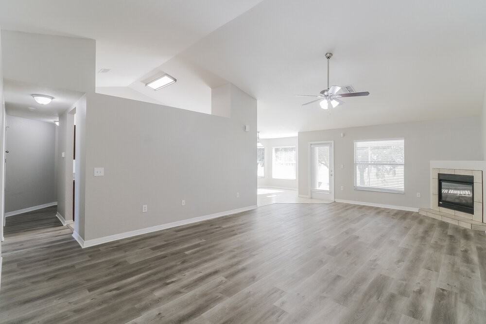 7252 Sherman Hills Blvd - Photo 4 of 16