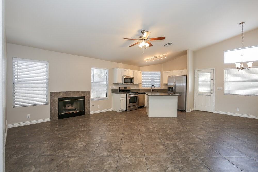 8216 James Grayson Dr - Photo 3 of 16