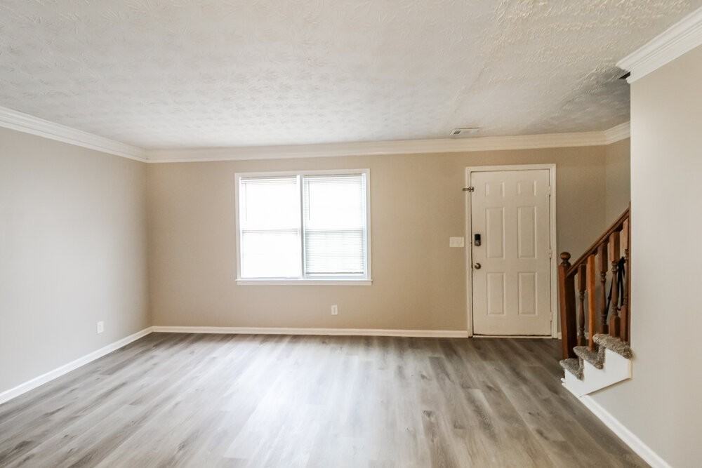 1717 Salem Woods Dr Se #A - Photo 4 of 17