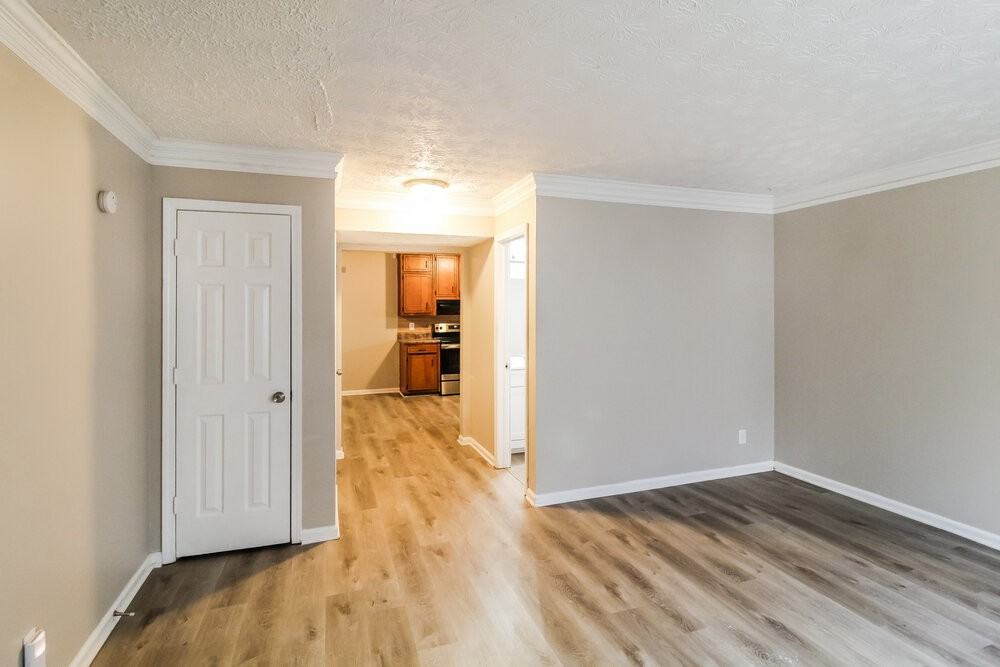 1717 Salem Woods Dr Se #A - Photo 6 of 17