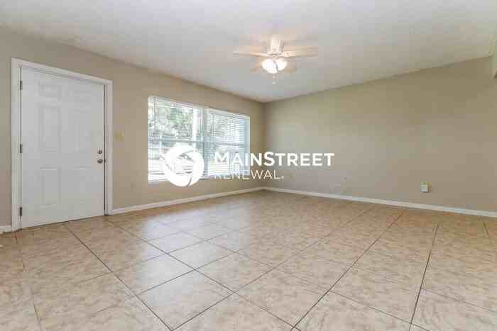 7149 Wedgewood Dr - Photo 3 of 16