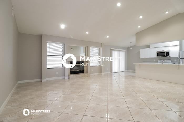 1851 Calmar St Nw - Photo 3 of 16