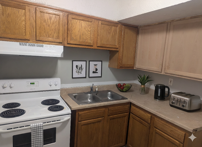 1854 Augusta Dr #32 - Photo 2 of 6