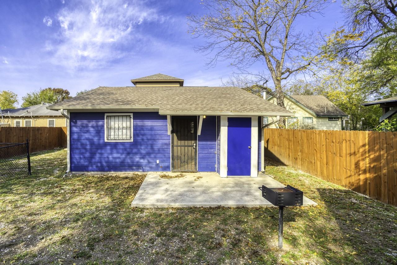 236 E Dullnig Ct #3 - Photo 3 of 11