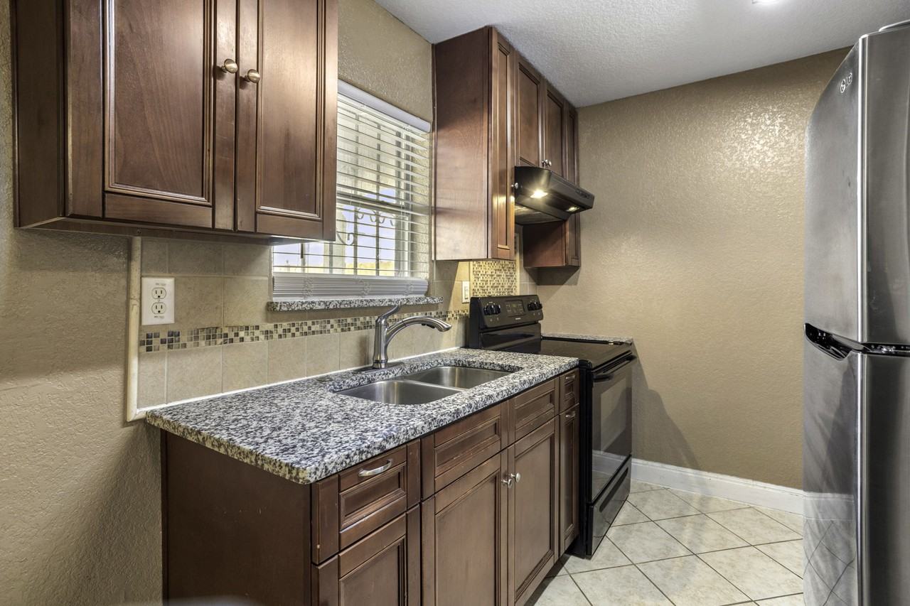 236 E Dullnig Ct #3 - Photo 7 of 11