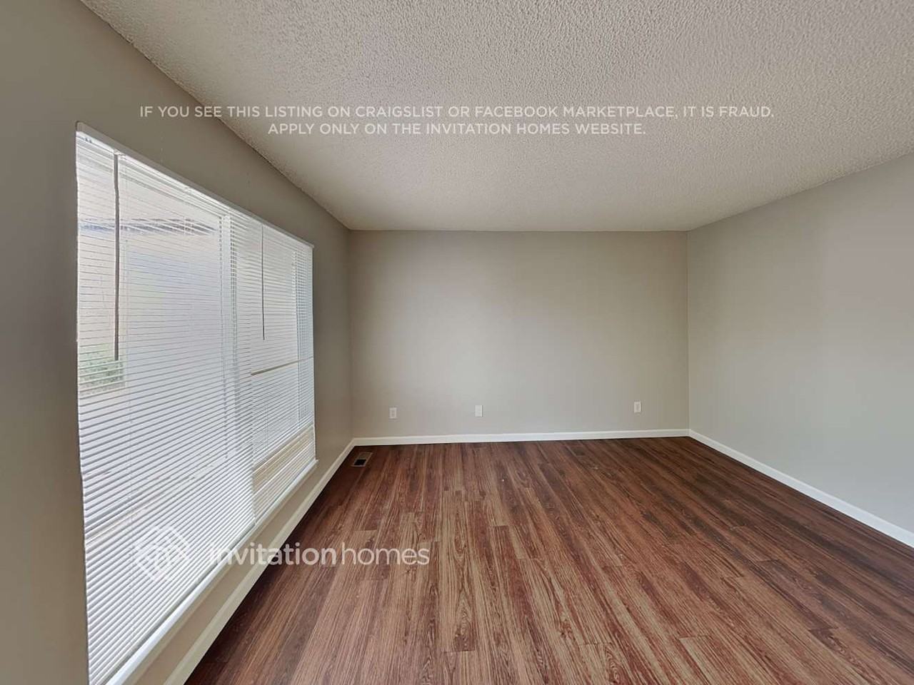 1425 S Olathe Way - Photo 5 of 20