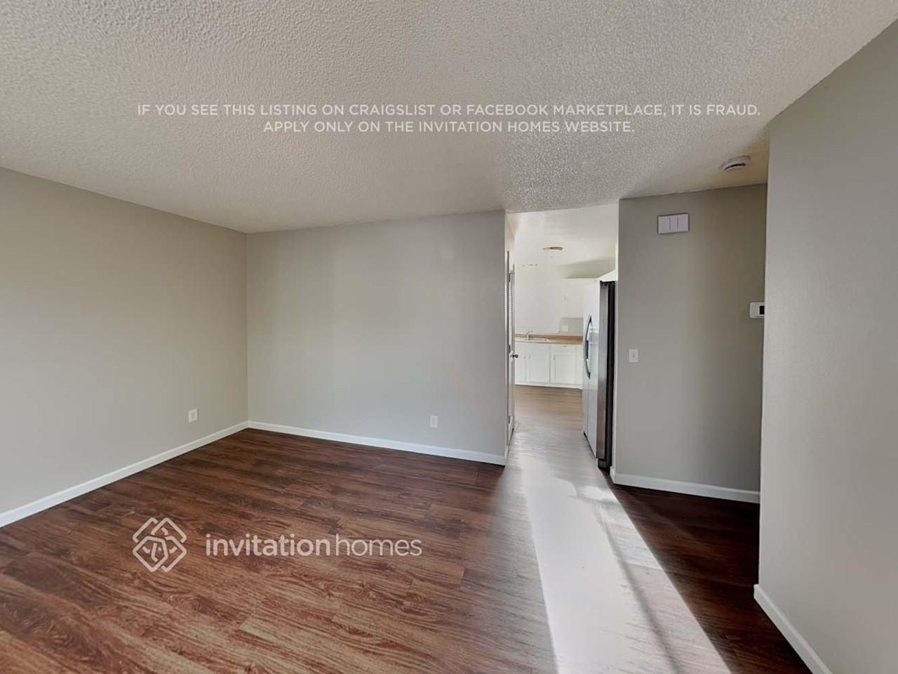 1425 S Olathe Way - Photo 6 of 20