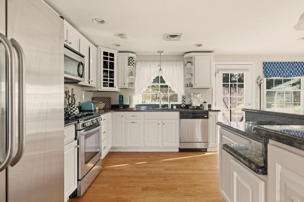 5 Leland Point Dr - Photo 7 of 27