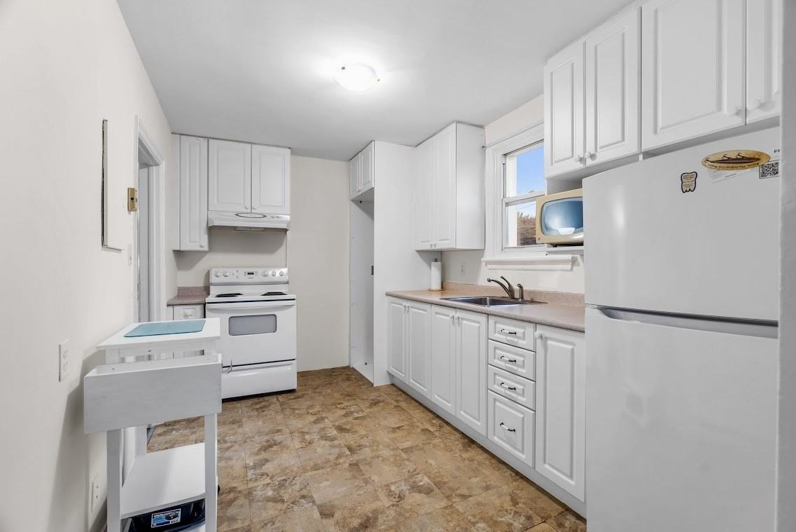 72 Dagmar Avenue - Photo 5 of 15