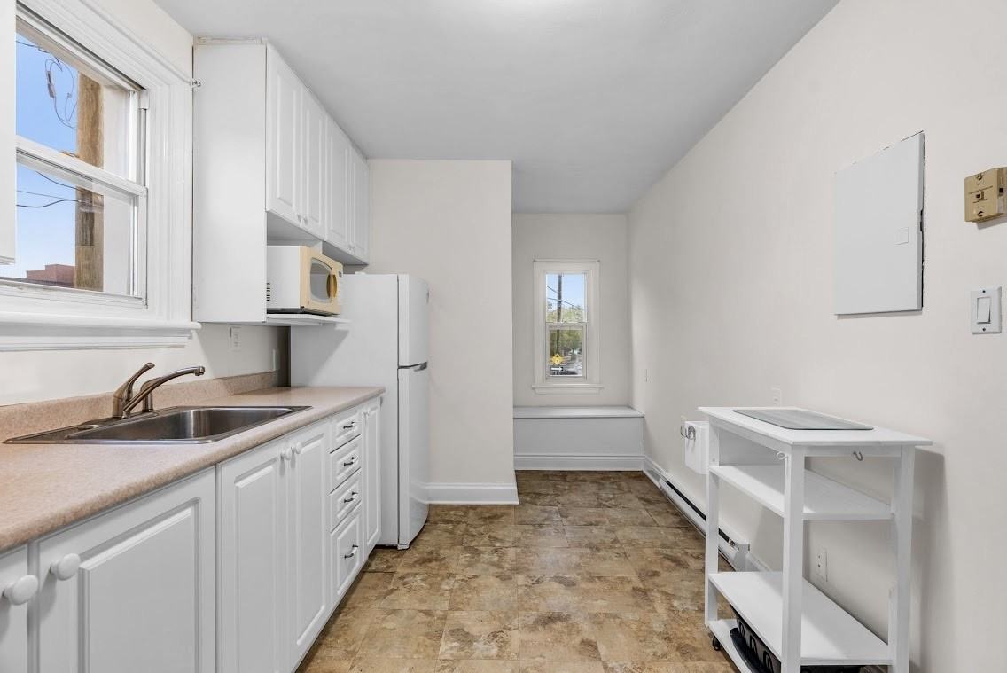 72 Dagmar Avenue - Photo 7 of 15