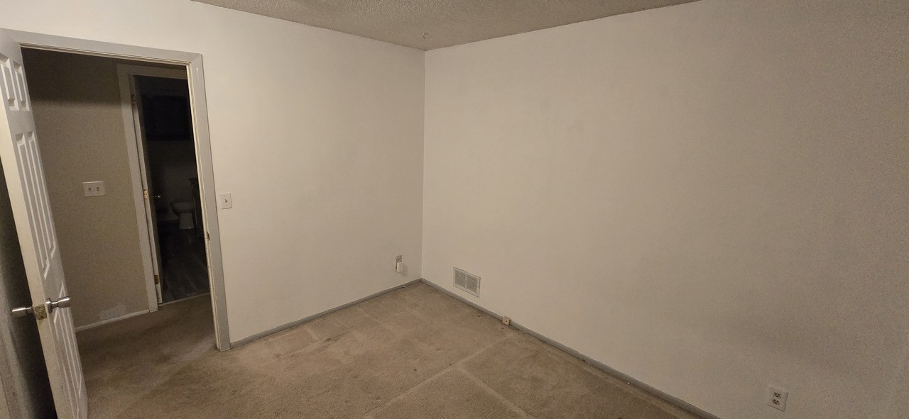 4951 North Oliver Avenue - Photo 4 of 6