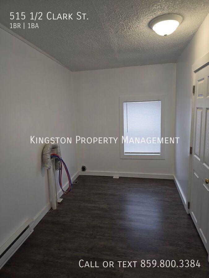 515 1/2 Clark St - Photo 2 of 11