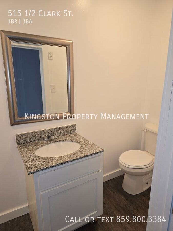 515 1/2 Clark St - Photo 3 of 11