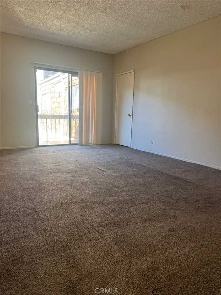 15516 Nordhoff St #15516-209 - Photo 3 of 12