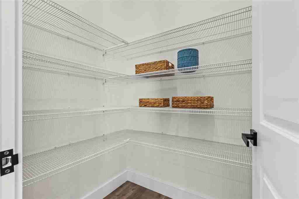 121 E Warren Ave #121-3 - Photo 4 of 32