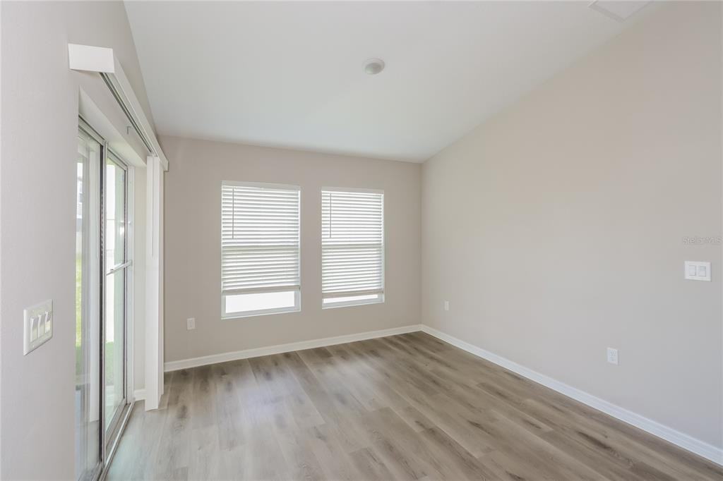 5512 Arlington River Dr #5512 - Photo 7 of 15