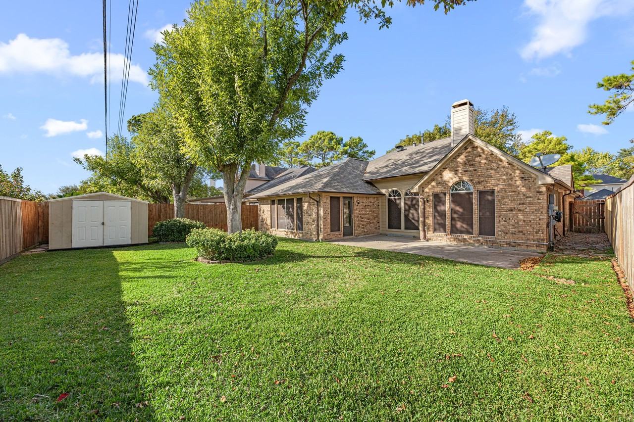 17219 Crown Meadow Ct #17219 - Photo 6 of 31