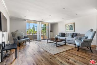 5215 Balboa Blvd - Photo 1 of 1