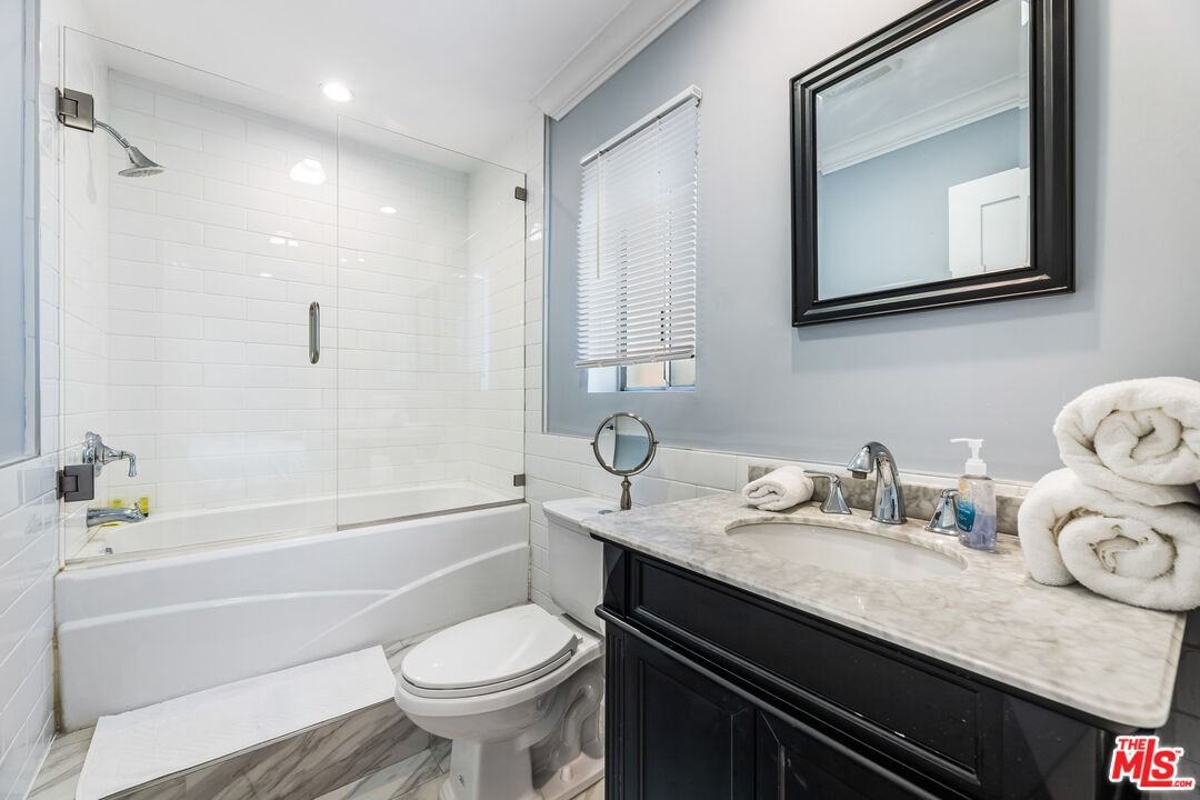 5215 Balboa Blvd #5215-102 - Photo 2 of 23