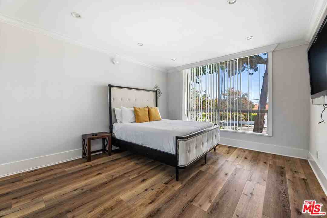 5215 Balboa Blvd #5215-102 - Photo 4 of 23