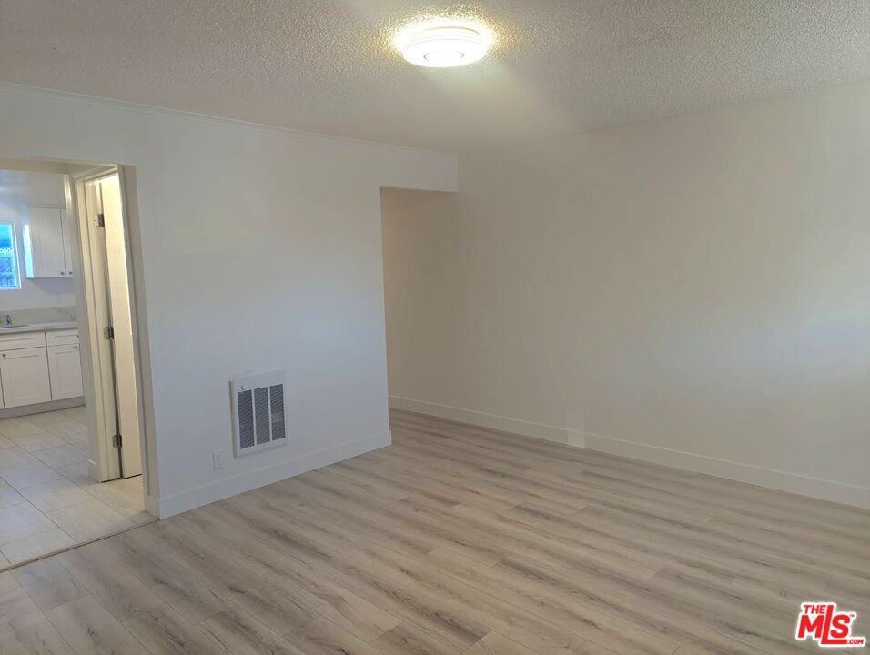 3837 Sedgwick Ave #3837 - Photo 5 of 22